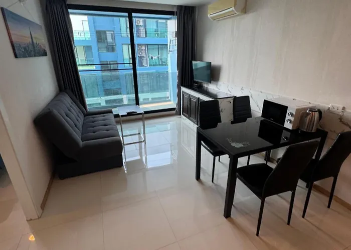 Acqua Condo Bb