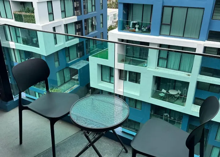 Acqua Condo Bb